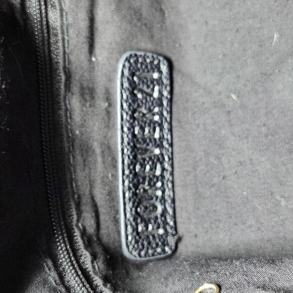 Forever 21 Black Leather Bucket Bag with Adjustable Strap - Picture 4 of 9